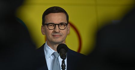 Sprytny ruch premiera Mateusza Morawieckiego mógł dać mu nawet 78 tys. zł zysku