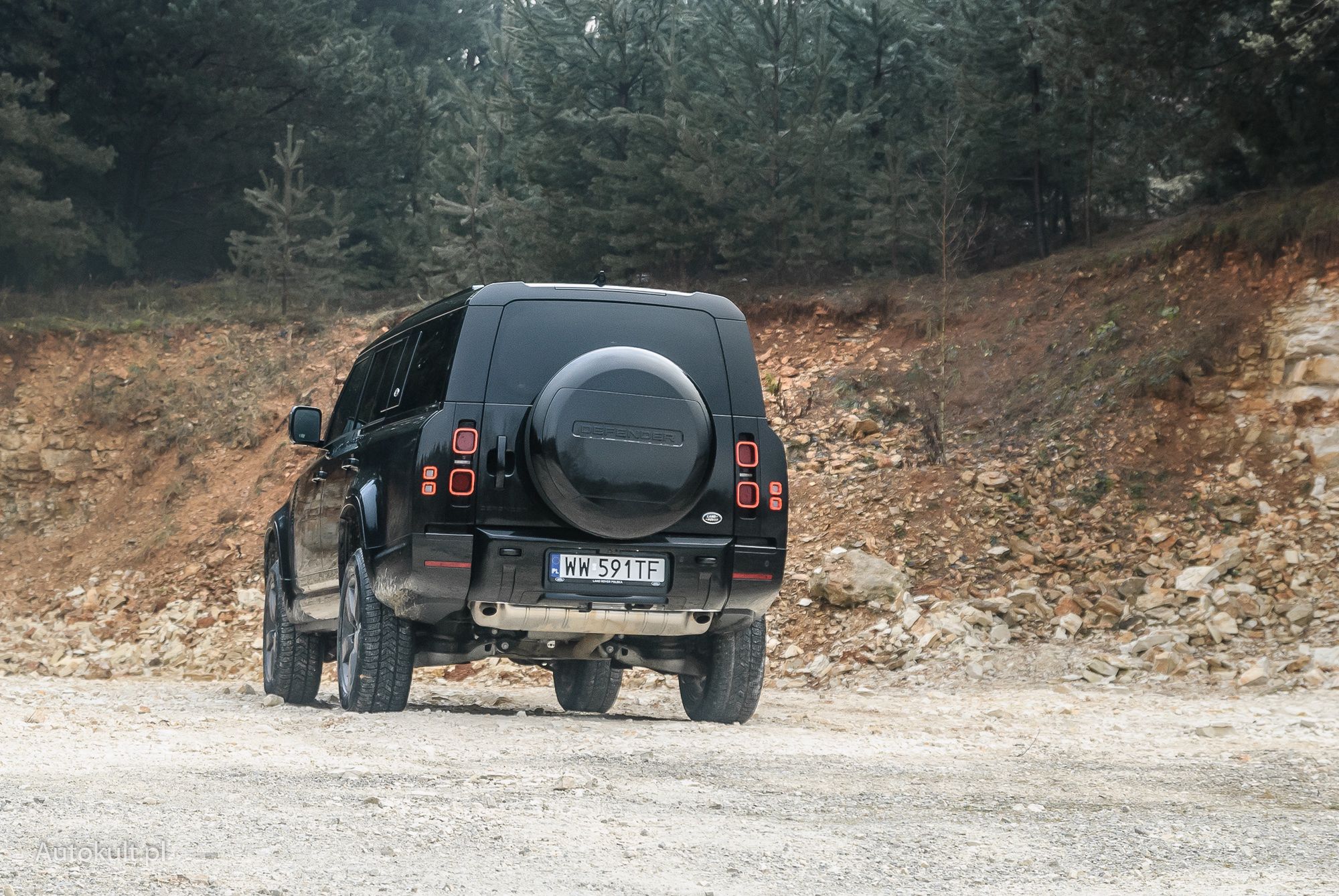Land Rover Defender 130