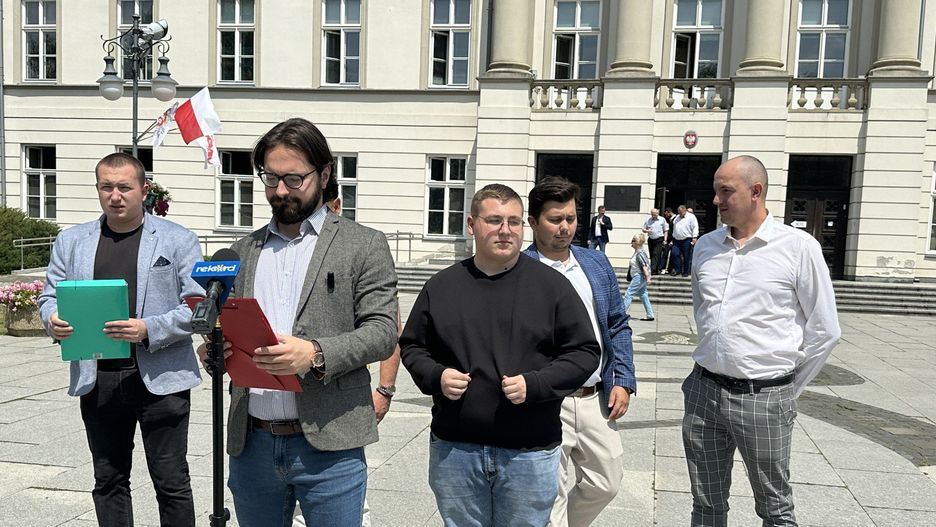 Działacze „Lepszego Radomia” zbierali podpisy pod petycją sprzeciwiającą się utworzeniu w Radomiu Centrum Integracji Cudzoziemców