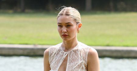 Gigi Hadid ARESZTOWANA na lotnisku za posiadanie marihuany!