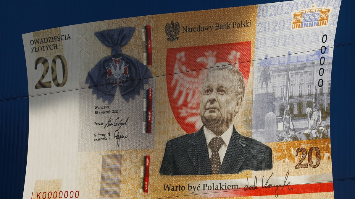 Na zdjęciu awers banknotu z wizerunkiem Lecha Kaczyńskiego