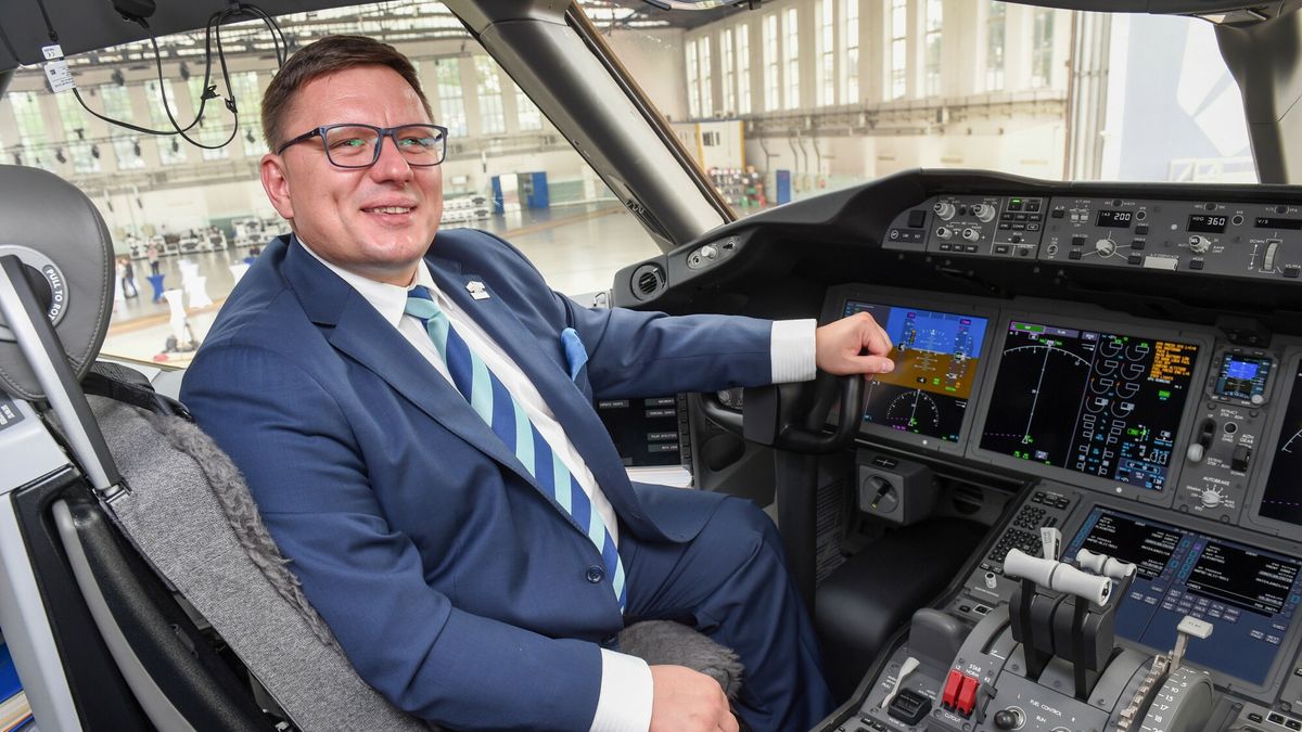 Rafał Milczarski, prezes Polskich Linii Lotniczych LOT