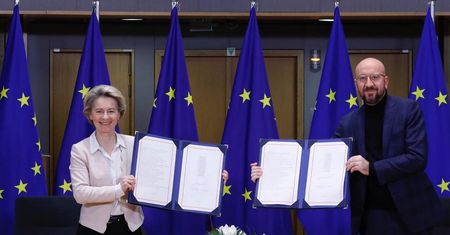 Umowa UE z Wielką Brytanią podpisana. Nie będzie twardego brexitu