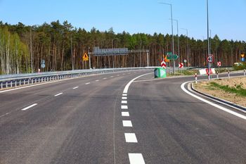 Ograniczenia zniknęły. Rozbudowaną obwodnicą Kocka można już jechać ekspresowo