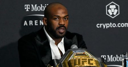 Media: skandaliczne zachowanie mistrza UFC. Miał grozić śmiercią funkcjonariuszowi