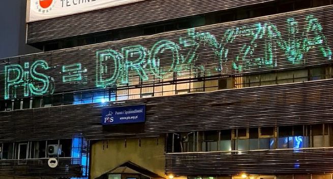 "PiS = drożyzna" w reklamach PO. "Dramatyczna konfrontacja propagandy z rzeczywistością"