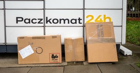 Tego lepiej nie wysyłaj. Lista towarów zakazanych w automatach paczkowych