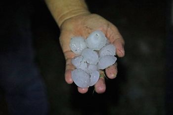 Błyskawiczne burze na Dolnym Śląsku. Ma padać i grzmieć. To jednak nie koniec. IMGW zapowiada krupę śnieżną i drobny grad