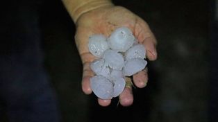 Błyskawiczne burze na Dolnym Śląsku. Ma padać i grzmieć. To jednak nie koniec. IMGW zapowiada krupę śnieżną i drobny grad