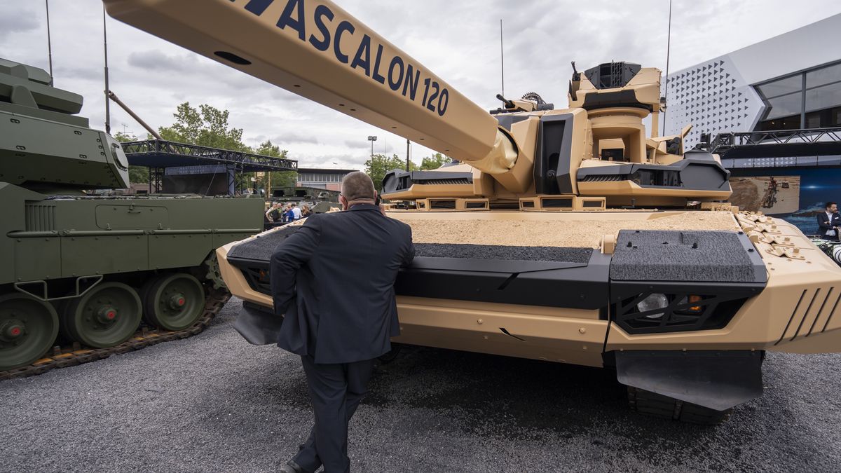 An Ascalon 120 canon manufactured by KNDS at the Eurosatory Defense and Security expo in Paris, France, on Tuesday, June 18, 2024. Eurosatory is a global event for defense and security manufacturers held every two years in Paris. Photographer: Nathan Laine/Bloomberg via Getty Images