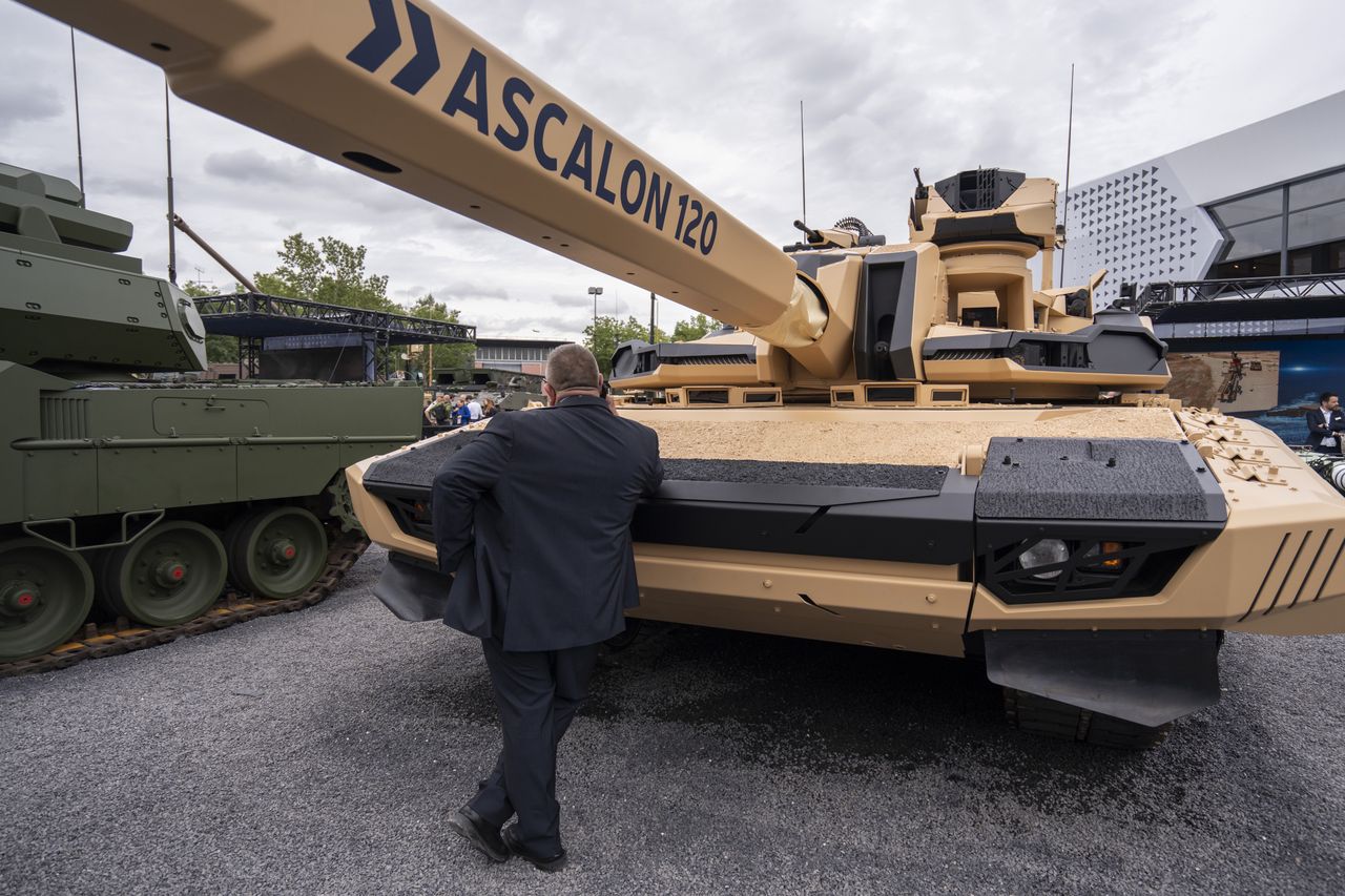 Leclerc Evolution presented at Eurosatory trade show