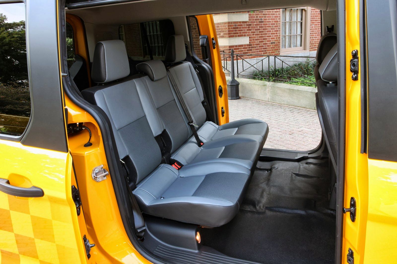 Ford introduces the 2014 Transit Connect Taxi, prioritizing passenger and cargo space, livery-duty durability and low operating costs.