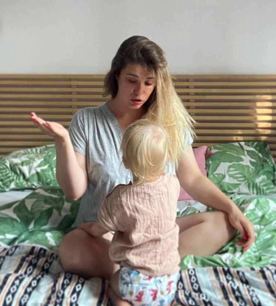 Maria Konarowska odstawia córkę od piersi 