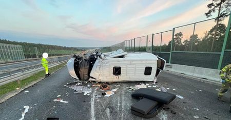 Nowe doniesienia po wypadku na A2. Poszkodowani to Ukraińcy