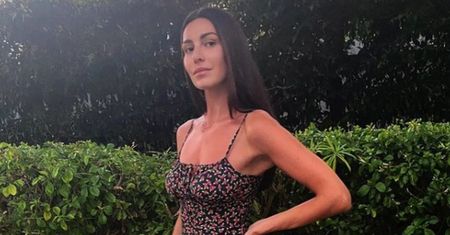 Znany komentator ma piękną żonę. Pracuje jako modelka