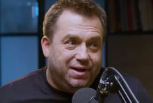 Bartosz Węglarczyk z newsletterem "U naczelnego" w Onecie. 