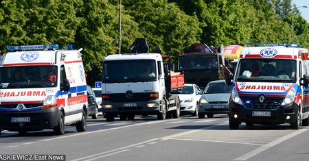 Jak reagować na pojazdy uprzywilejowane? Kierowcy karetek zabierają głos