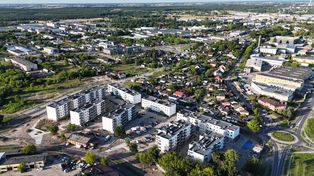 Dębówka zmieniła się nie poznania. Kolejne budynki czekają na lokatorów [foto]