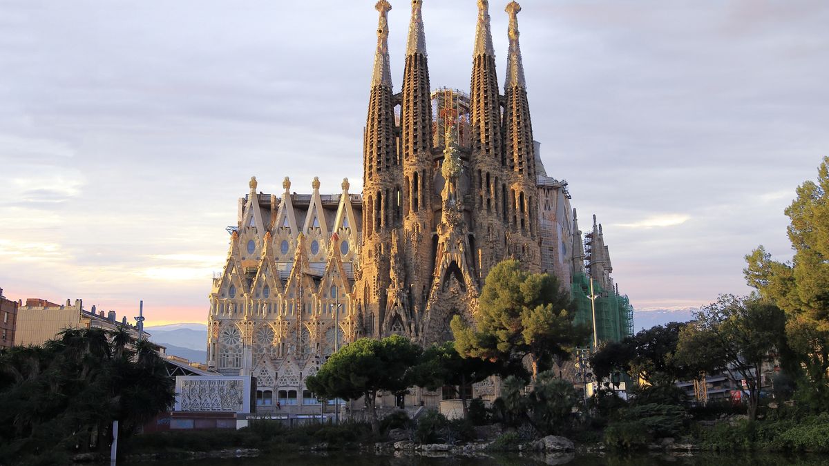 Krzyżówka o budowlach świata
