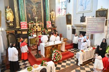 Musi zapłacić 9 tys. zł za prąd. Ksiądz ujawnił, ile zebrał od ludzi na ogrzewanie