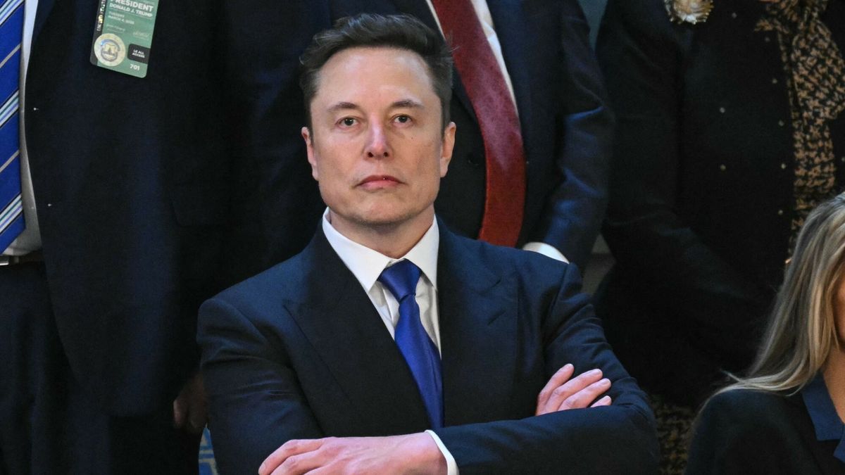 Temporary
Elon Musk arrives for US President Donald Trump's address to a joint session of Congress in the House Chamber of the US Capitol in Washington, DC, on March 4, 2025. (Photo by SAUL LOEB / AFP)
SAUL LOEB
