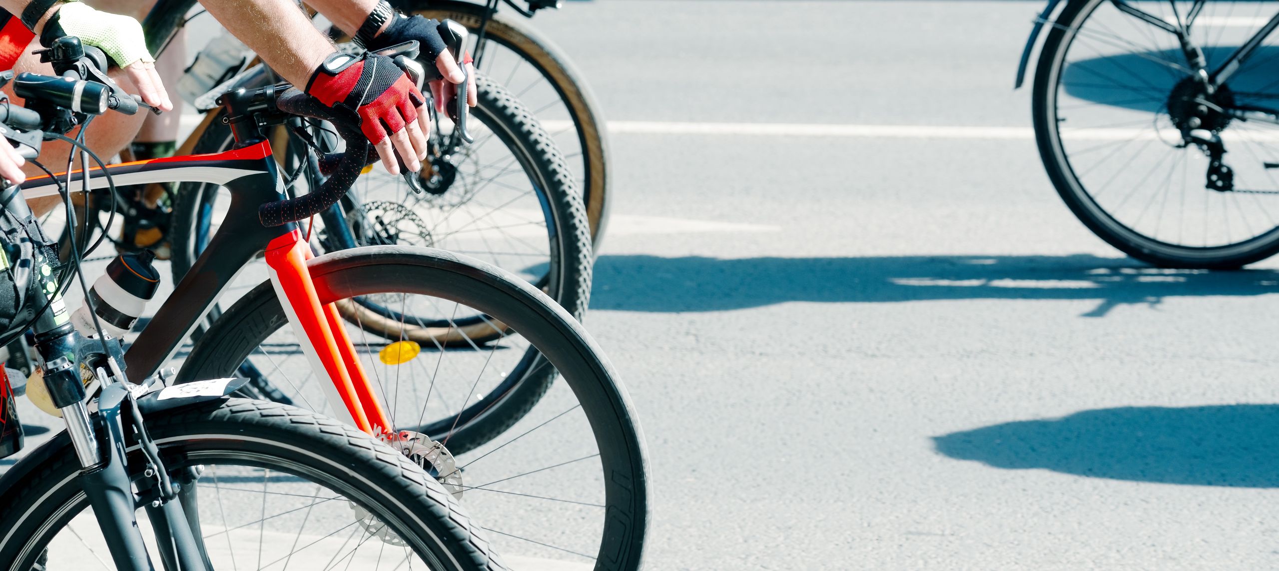 Yury Kirillov
sport, cycling, bikes, wheels, row, speed, bicycle, people, lifestyle, ride, bicyclist, exercise, activity, riding, active, outdoors, summer, sports, street, urban, hands, handlebar, race, panoramic, gloves