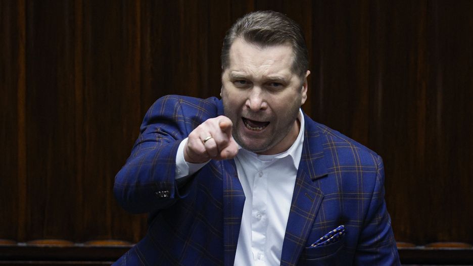 Przemysław Czarnek przekonuje do swoich argumentów na sejmowej mównicy