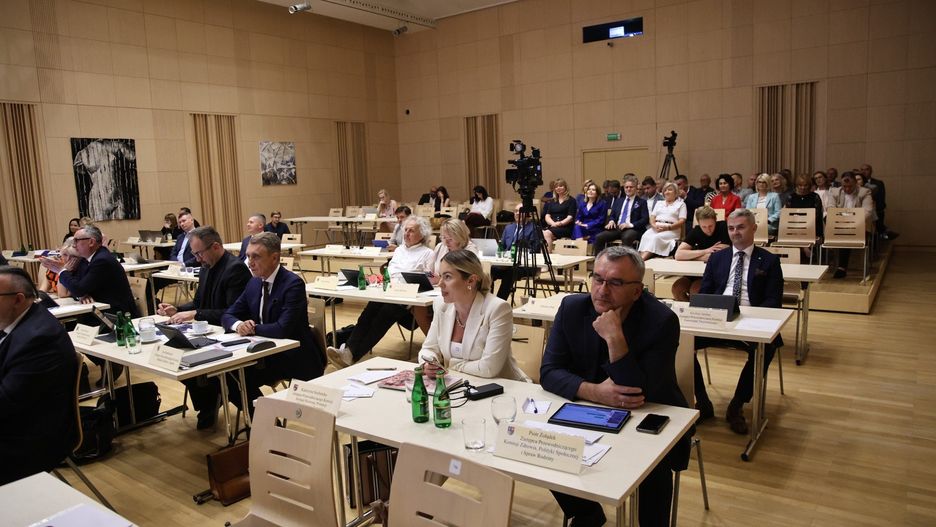 Sesja Sejmiku Województwa Świętokrzyskiego, 23 czerwca 2025 rok wzbudziła wiele emocji. 