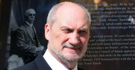 Macierewicz: Zbrodnia smoleńska powinna trafić do Trybunału Praw Człowieka