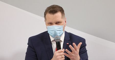 Powrót do szkoły. Minister Czarnek mówi nawet o kwietniu