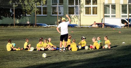 Mieszkańcy nie chcą boiska za prawie 4 miliony zł. Powód jest konkretny