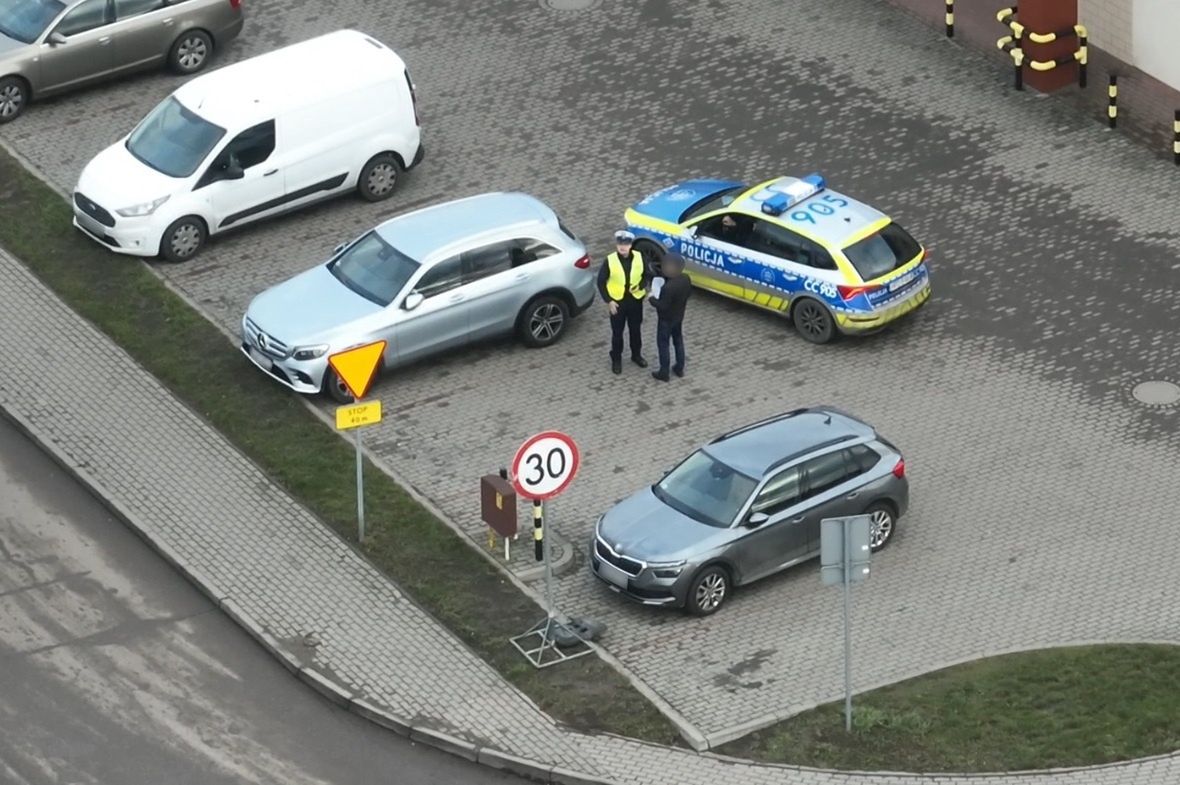 Nawet nie wiedzieli, że policja wszystko widzi. Dostali mandaty