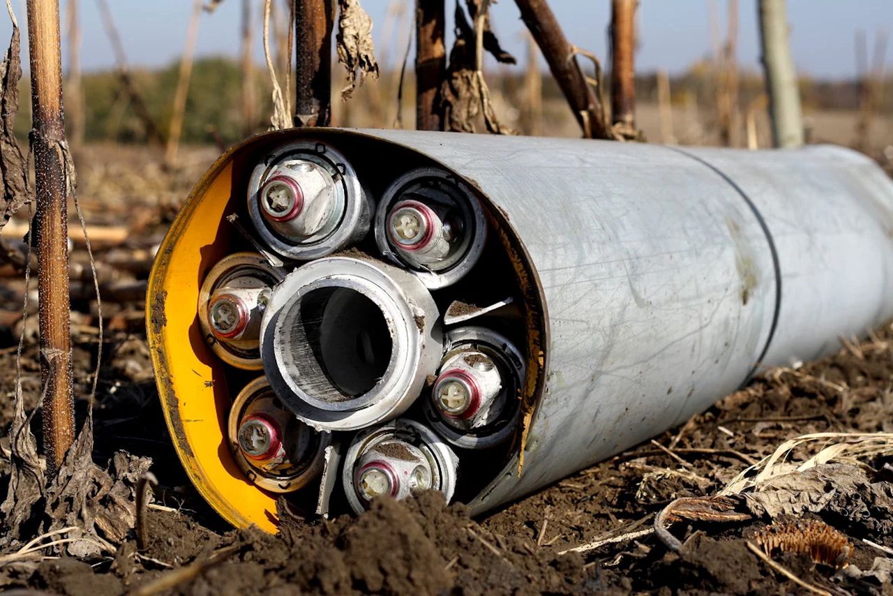 Lithuania considers leaving cluster bomb ban amid Russian threats