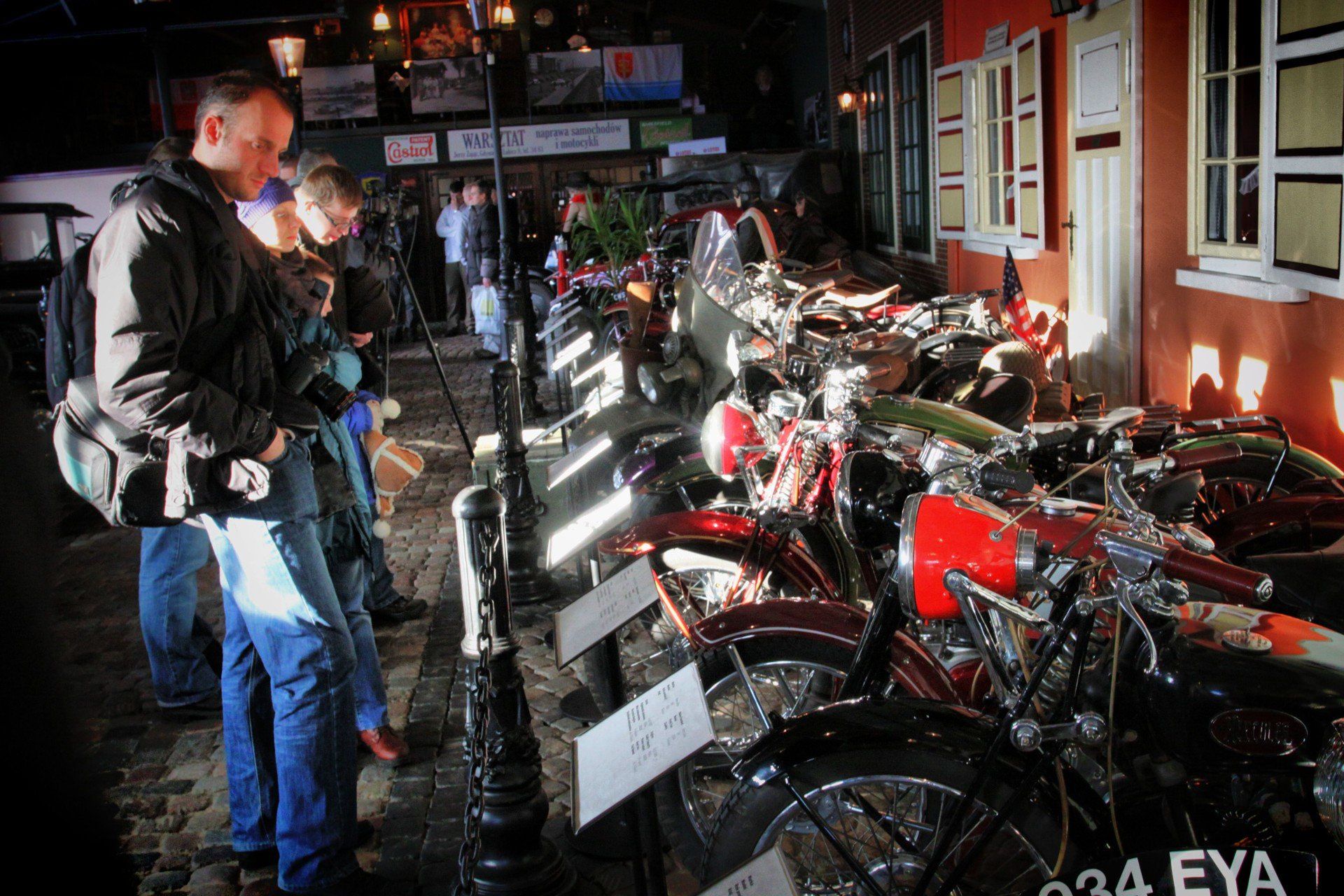 10.12.2011. GDYNIA NZ. GDYNSKIE MUZEUM MOTORYZACJI FOT. TOMASZ BOLT / POLSKAPRESSE DZIENNIK BALTYCKI