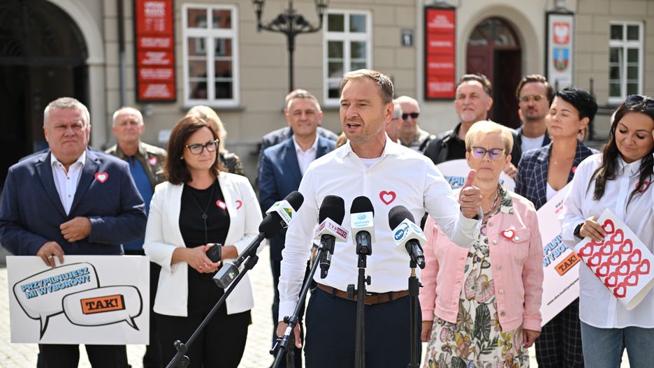 Sławomir Nitras podczas konferencji