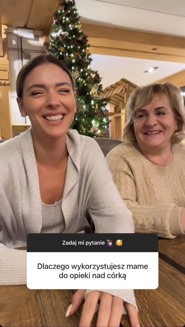 Internautka do Klaudii Halejcio: "Dlaczego wykorzystujesz mamę do opieki nad córką?". Celebrytka ODPOWIEDZIAŁA