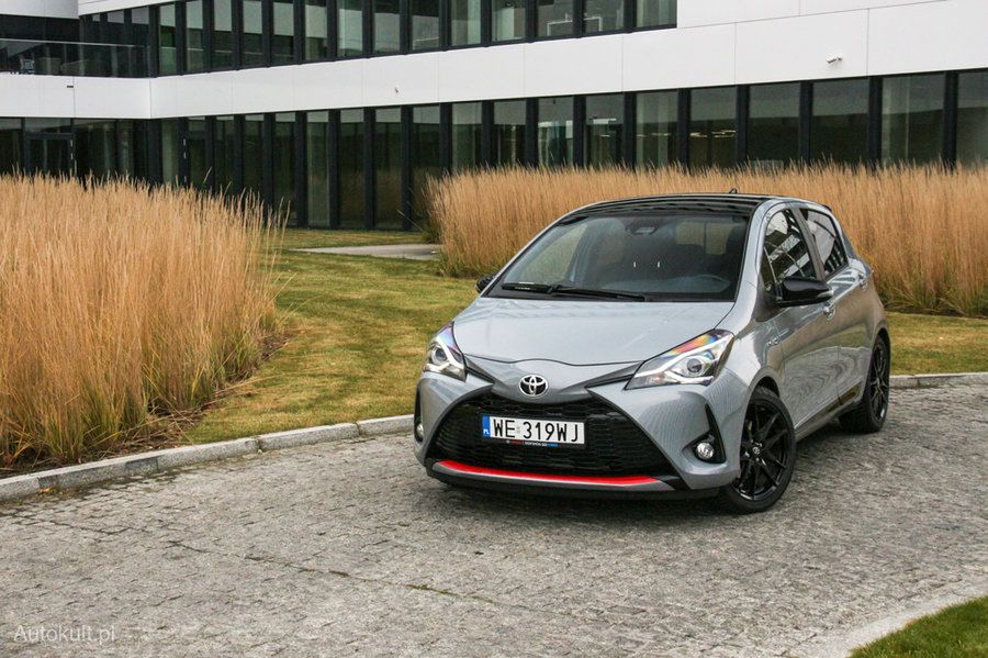 Śmierć segmentu małych aut? Sprzedaż Toyoty Yaris temu przeczy