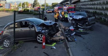 Atak na więzienną furgonetkę we Francji. Dwóch funkcjonariuszy nie żyje
