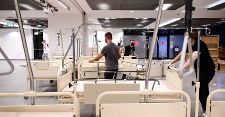 Szukają pracowników do szpitala na Stadionie Narodowym. Płacą grosze