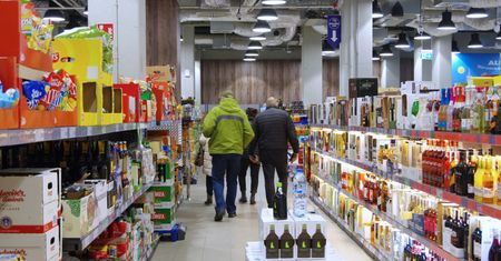 Ponure nastroje dołują głównie mały biznes. Czas zaciskania pasa. Byle do wiosny