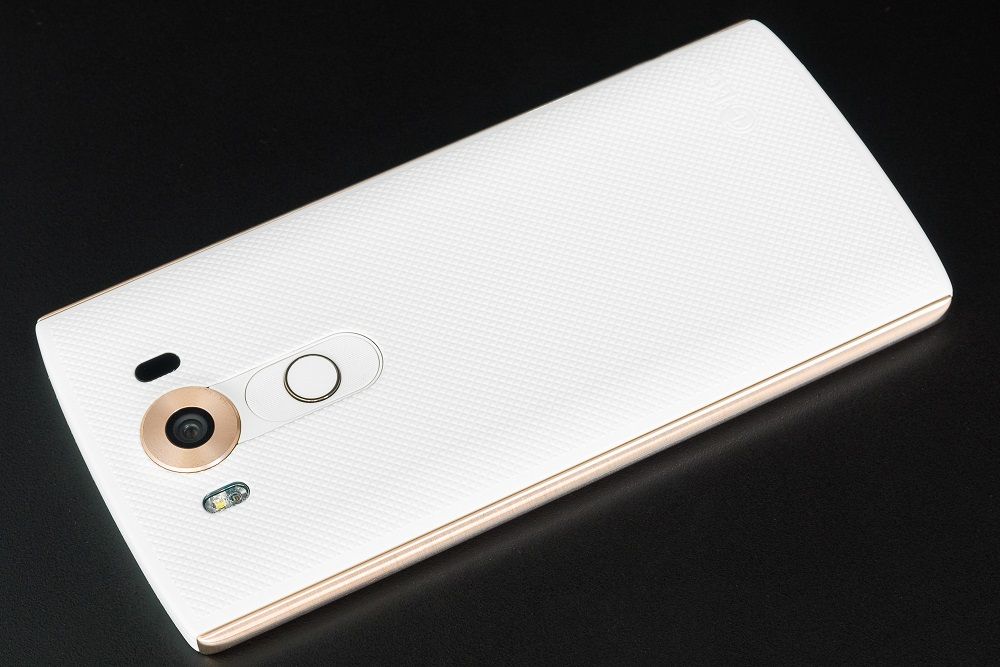 LG V10 – test smartfonu z dwoma ekranami i trzema kamerami 2