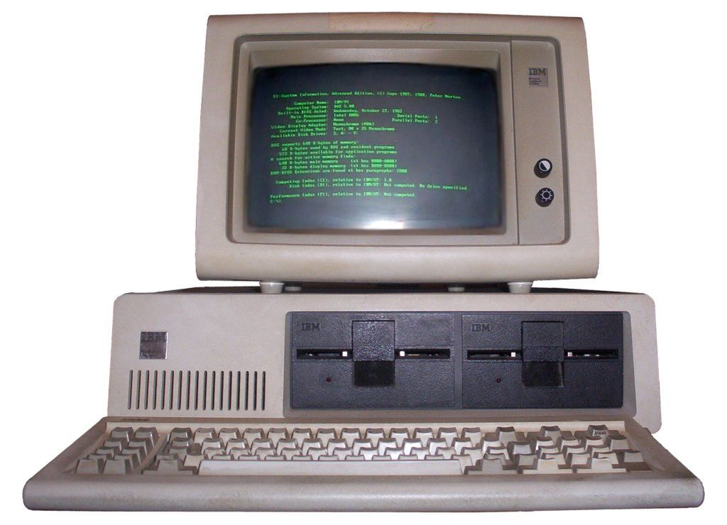 IBM 5150 (autor:  Boffy b, licencja CC-BY-SA)