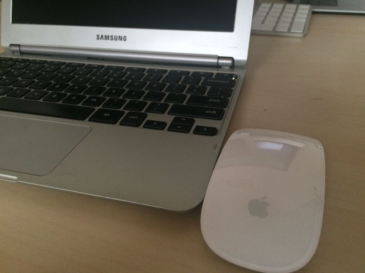 Chrome OS i Apple Magic Mouse. Z tego związku nic nie będzie.