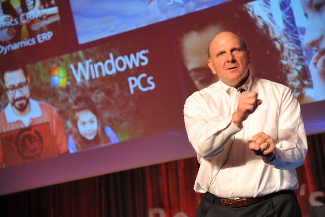 Steve Ballmer przejął stery po Gatesie, wierzył w sukces Windows Phone.