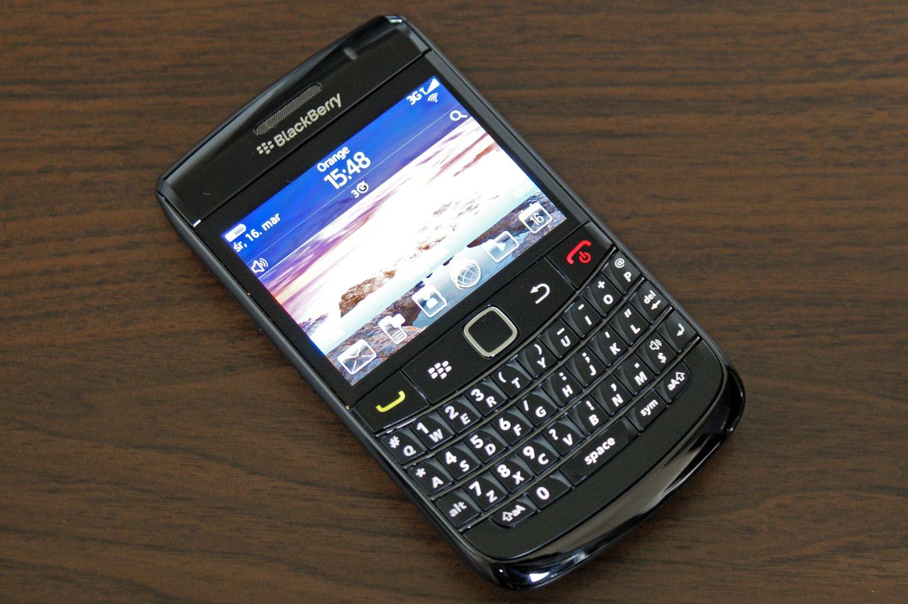 BlackBerry Bold 9780 - QWERTY bez pasa cnoty