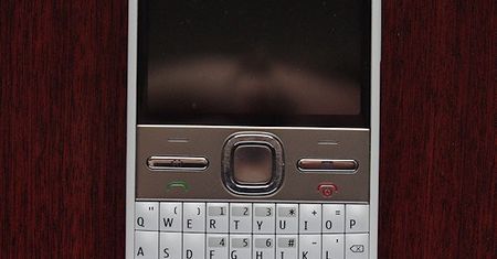 Nokia E5