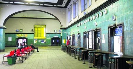 Kasy biletowe znikną z małych dworców kolejowych