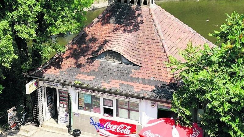 Miasto ma problem z zabytkami. W niekórych są m.in. bary, ale część stoi pusta i niszczeje