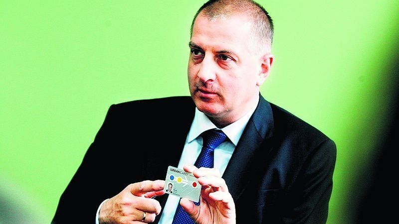 Rok 2010. Prezydent prezentuje URBANCARD. Na razie tylko elektroniczny bilet komunikacji