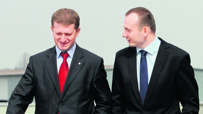 Obozy posłów Rasia i Gibały oskarżały się o "pompowanie kół"